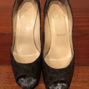 Louboutin very prive